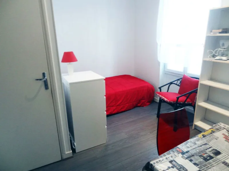 studio meublé n°1 - 21 rue Desbrest - Vichy