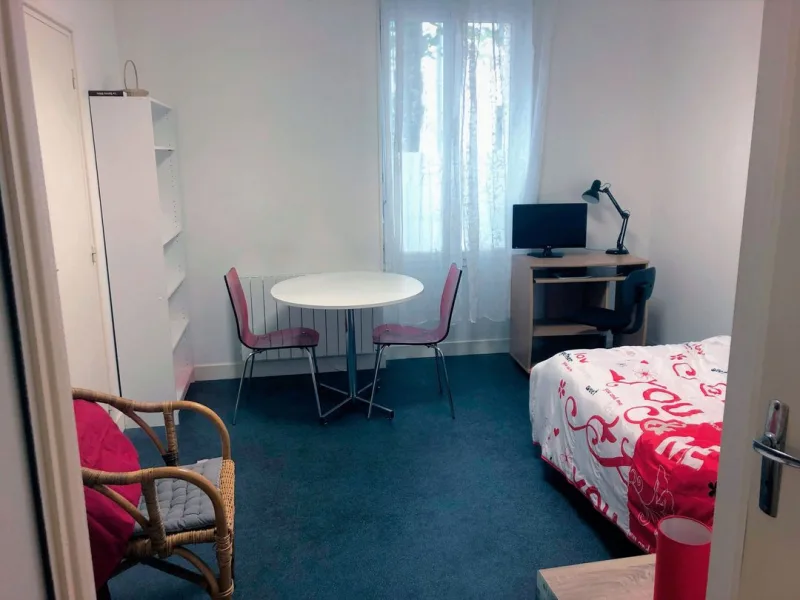Studio meublé n°2 - 21 rue Desbrest - Vichy