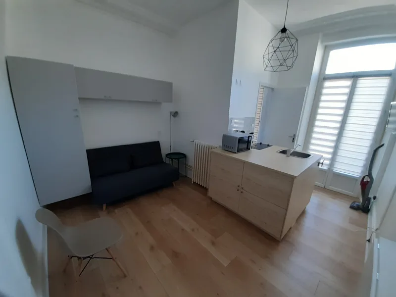 Studio meublé n°7 - 25 rue de Touraine - Vichy