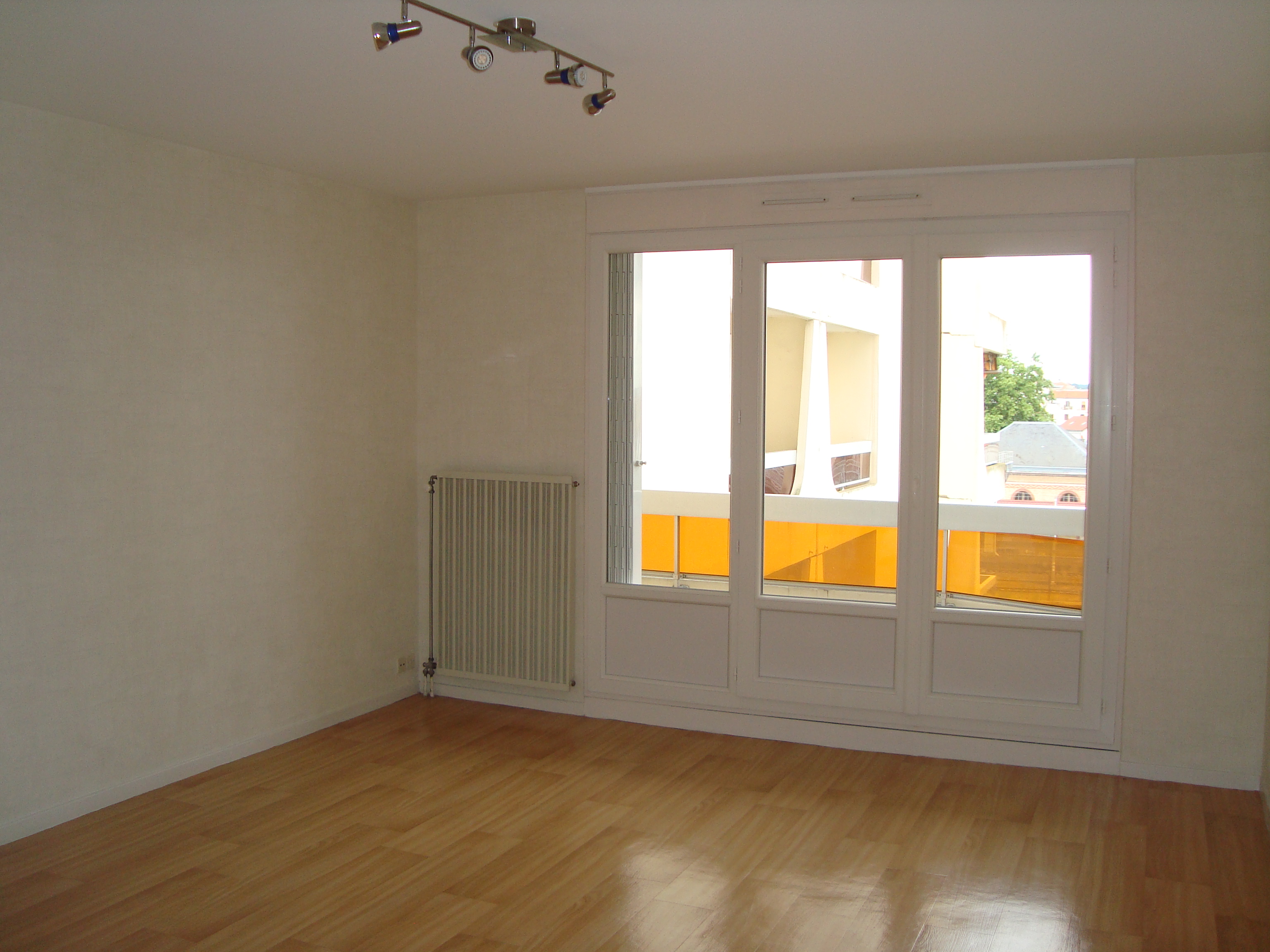 T1 bis - Boulevard de l'Hôpital - 03200 Vichy — photo 2
