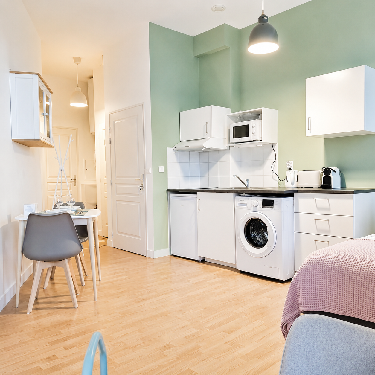 Studio 27m2 traversant rénové VICHY — photo 2