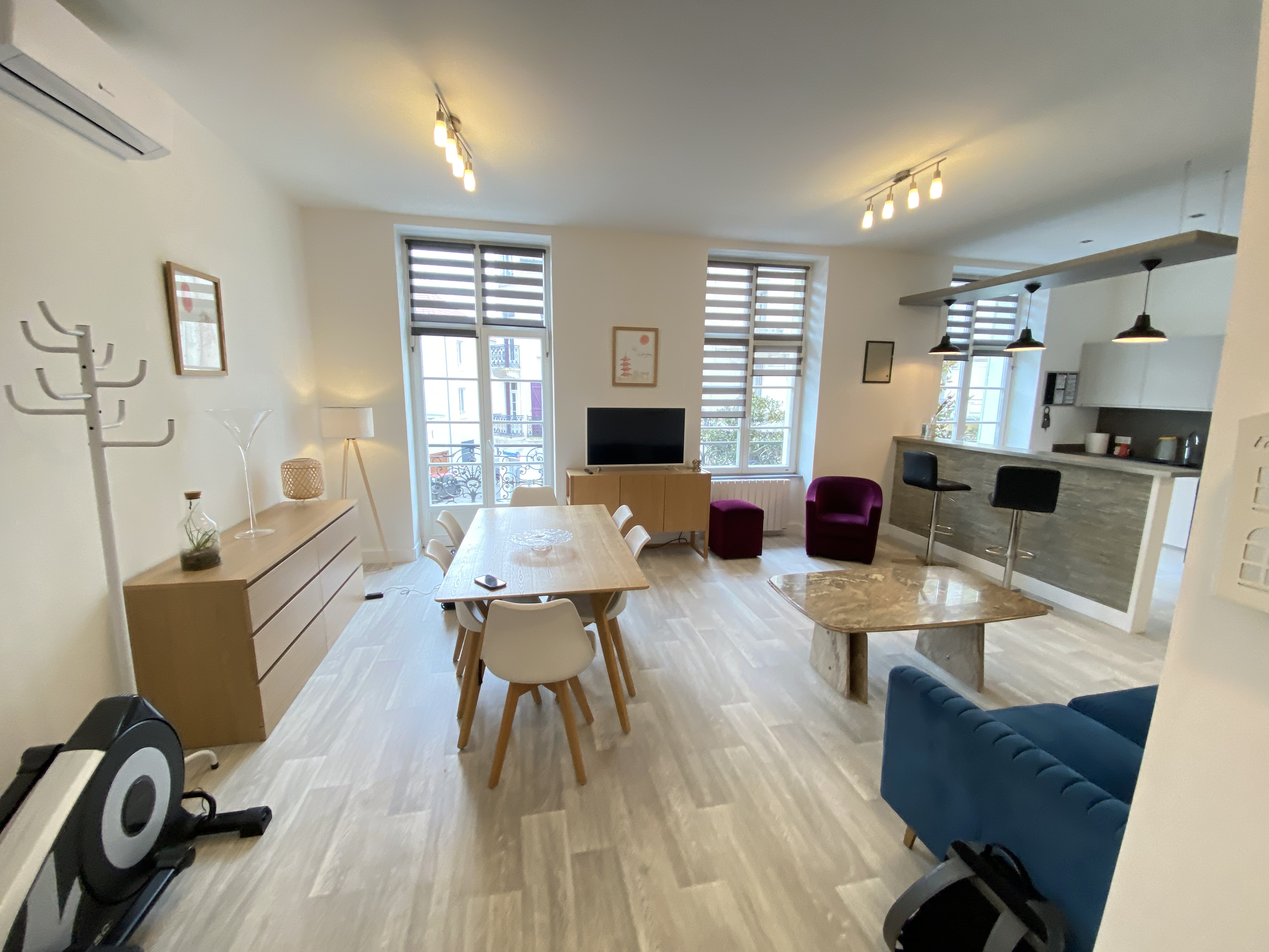 Studette dans colocation étudiantes — photo 3