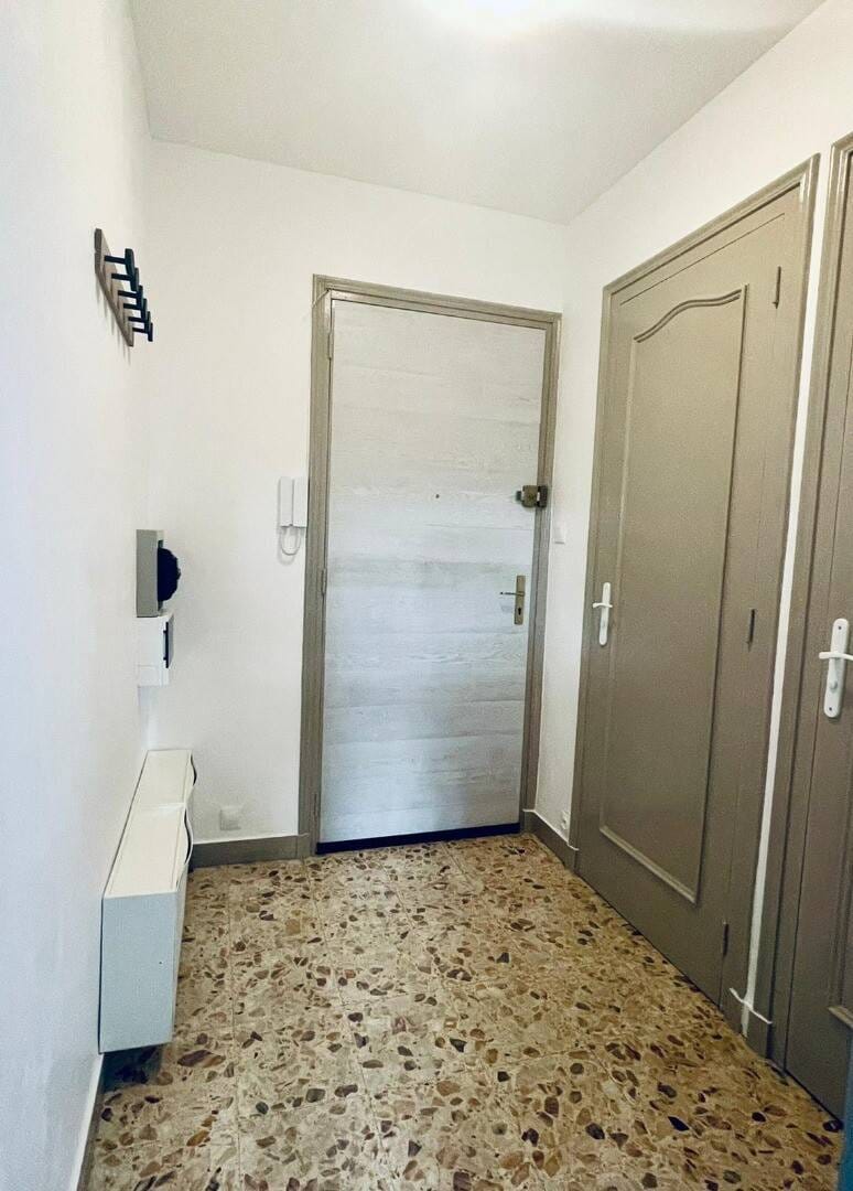 Appartement  meublé T2 tout confort proche du  tram et des commerces