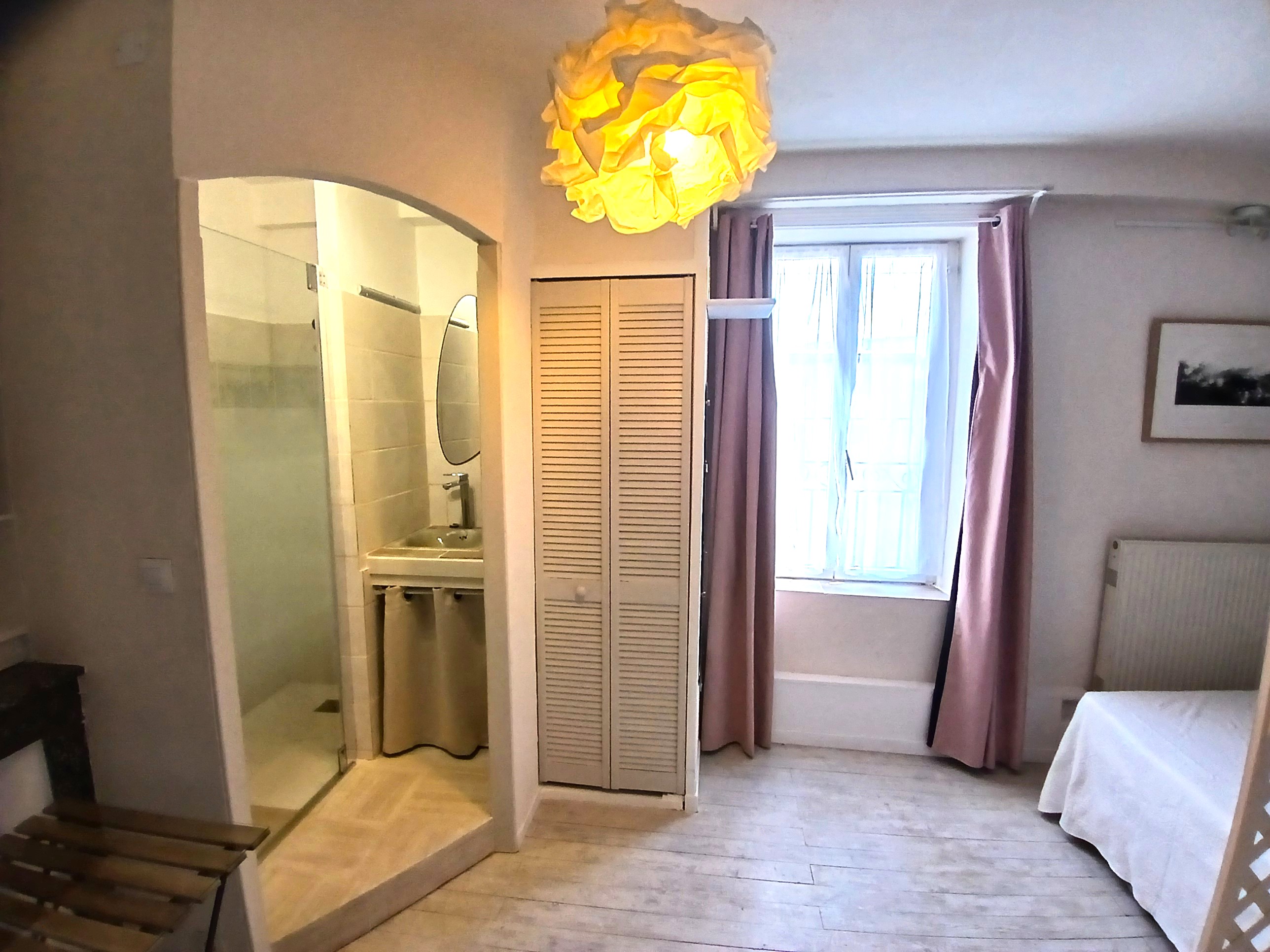 Espace Privé Type Studio (18m² avec Salle d’eau) + Cuisine Équipée à deux – Au pied des Cézeaux — photo 2