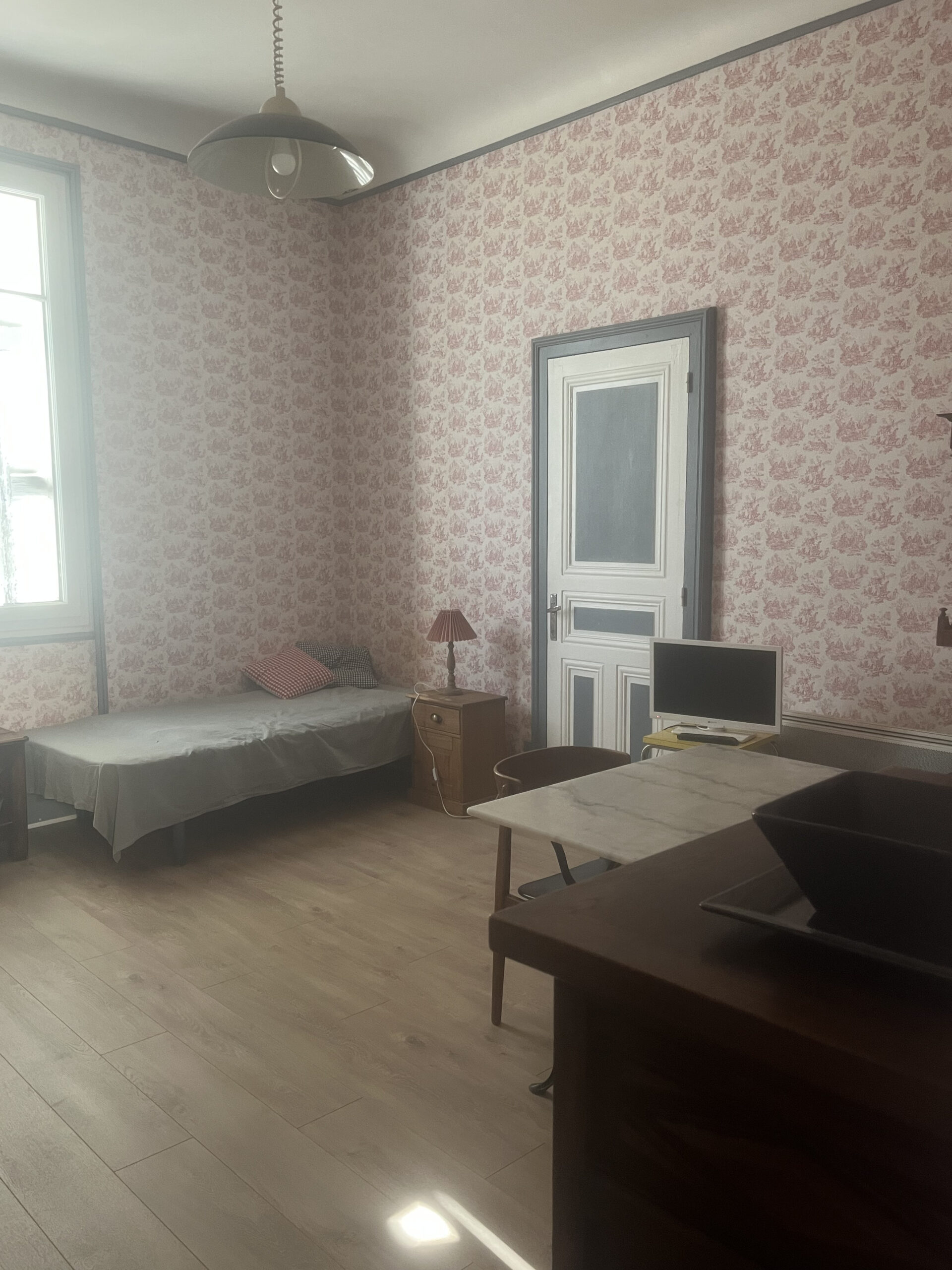 Studio meublé - 21 rue du Parc, Vichy