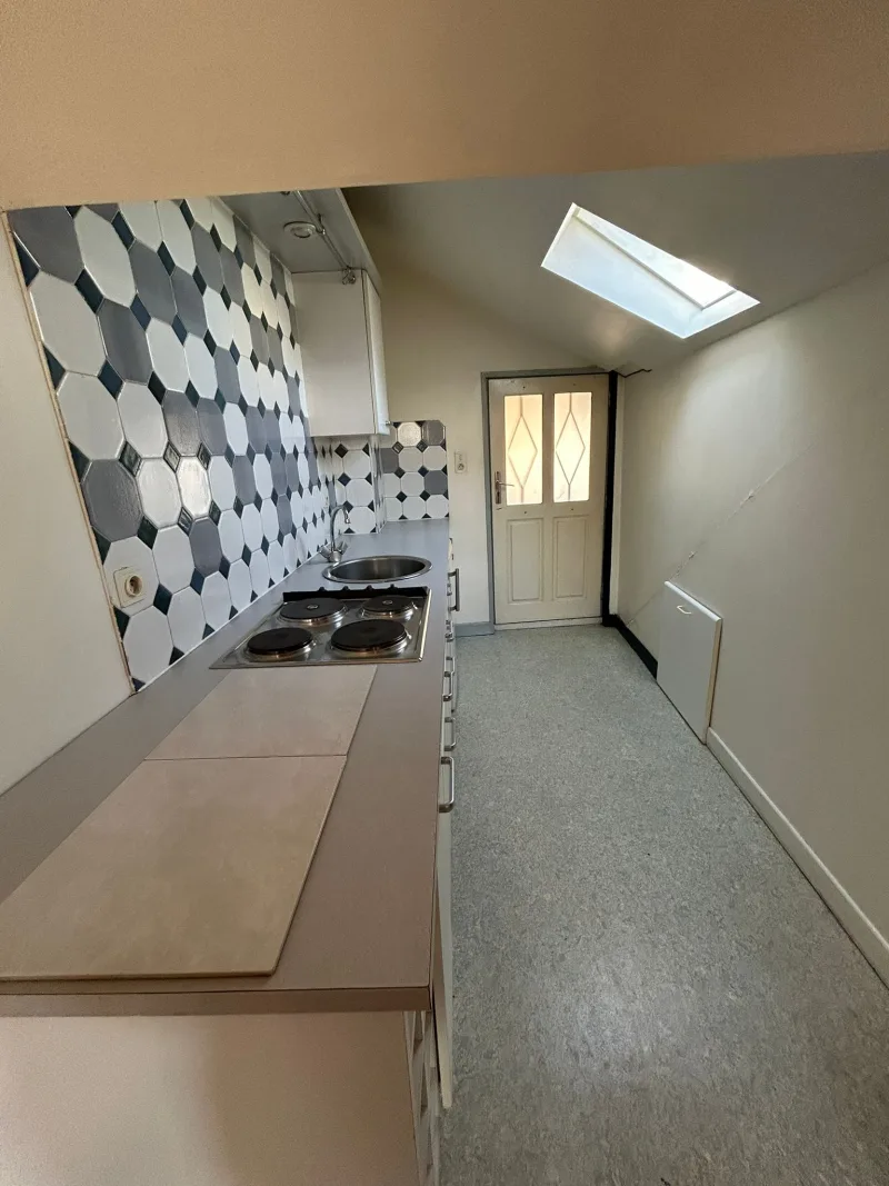 T1 - 5 rue de l'Eperon