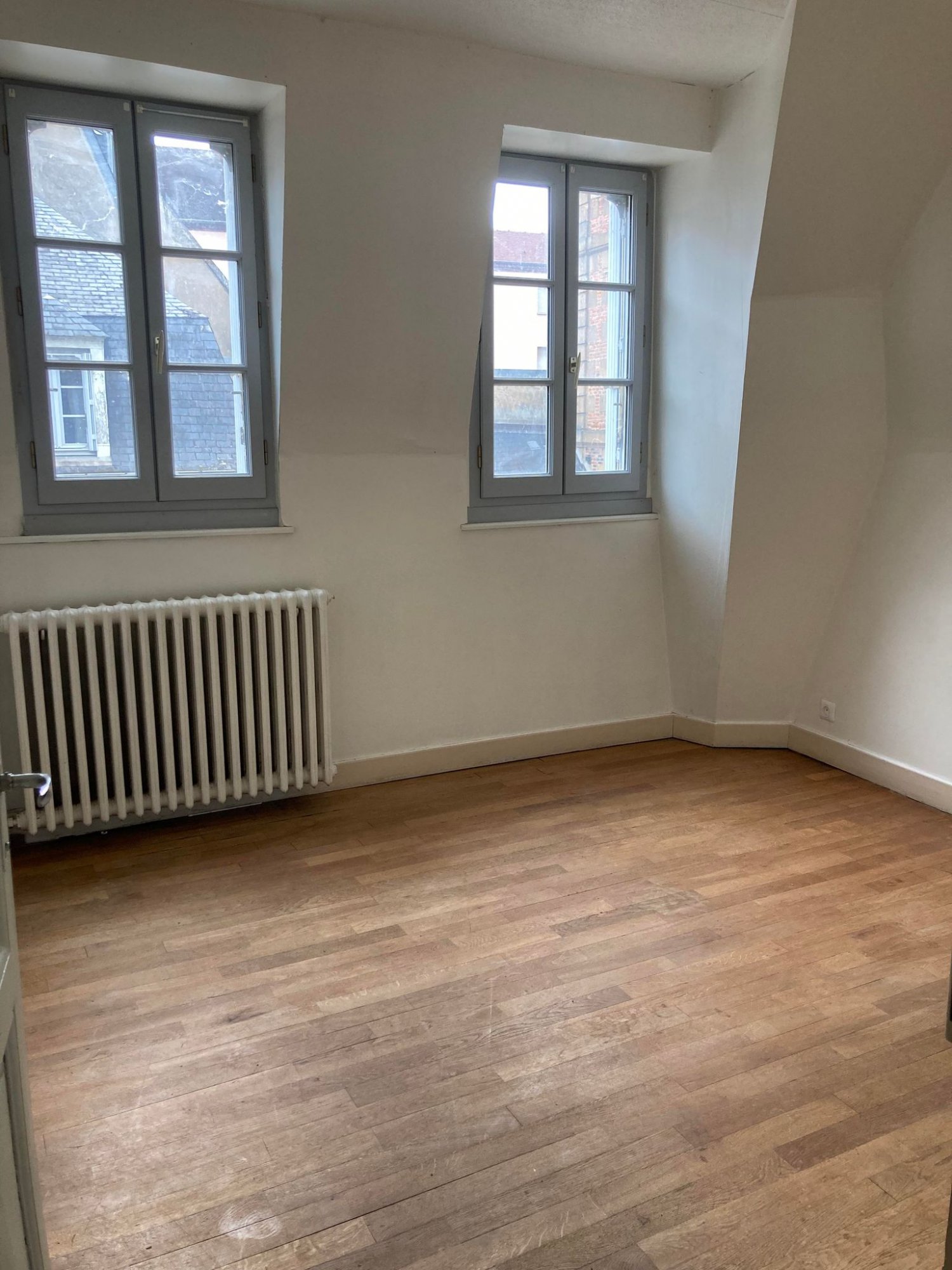 T3 - 37 rue de Bourgogne — photo 2