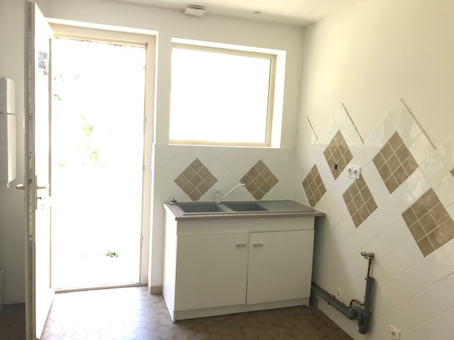 T2 - 74 rue de Bourgogne — photo 2