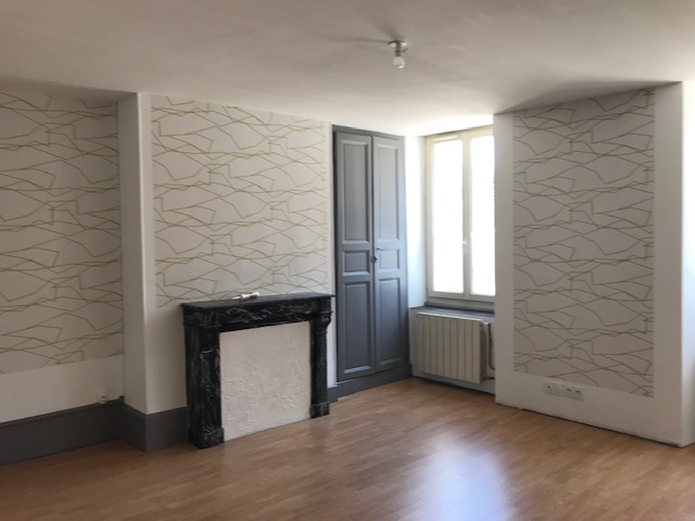 T2 - 74 rue de Bourgogne — photo 3