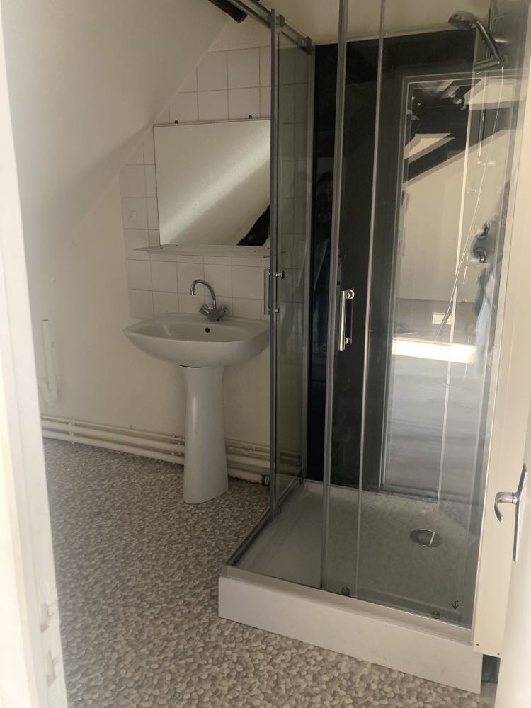 T1 - 102 rue d'Allier — photo 3